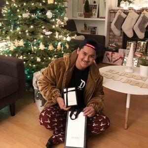 Meet your Posher, Justin